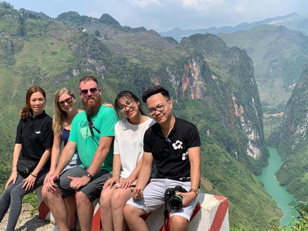 Central Backpackers Hostel Ha Giang Luaran gambar